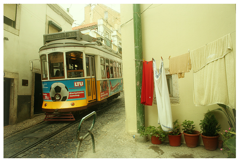 around the corner (Lisboa)