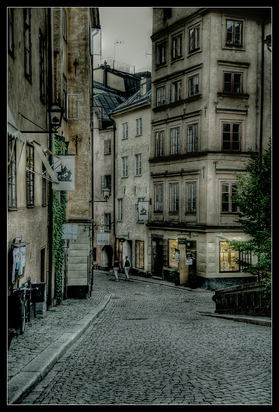 at night all cats of grey, Stockholm is not an exception