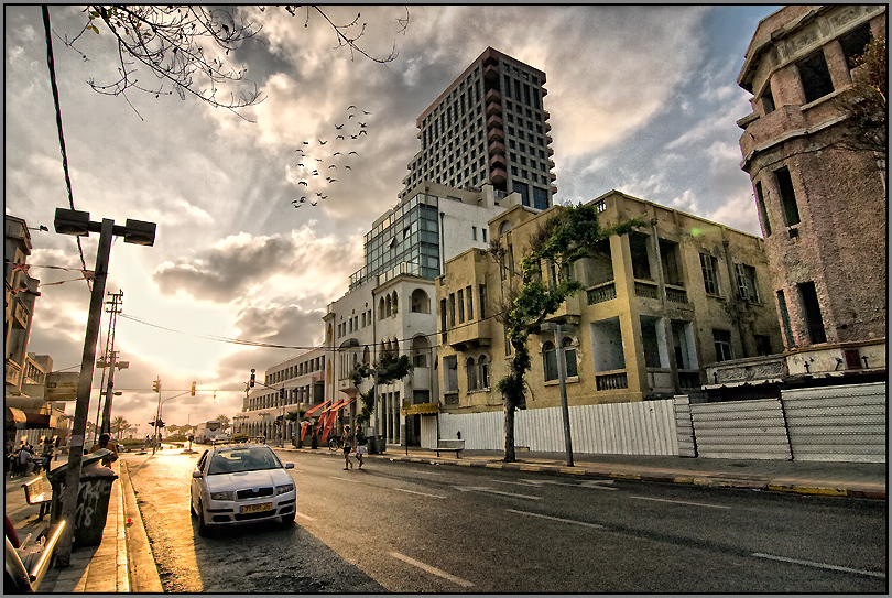 Tel-Aviv by car