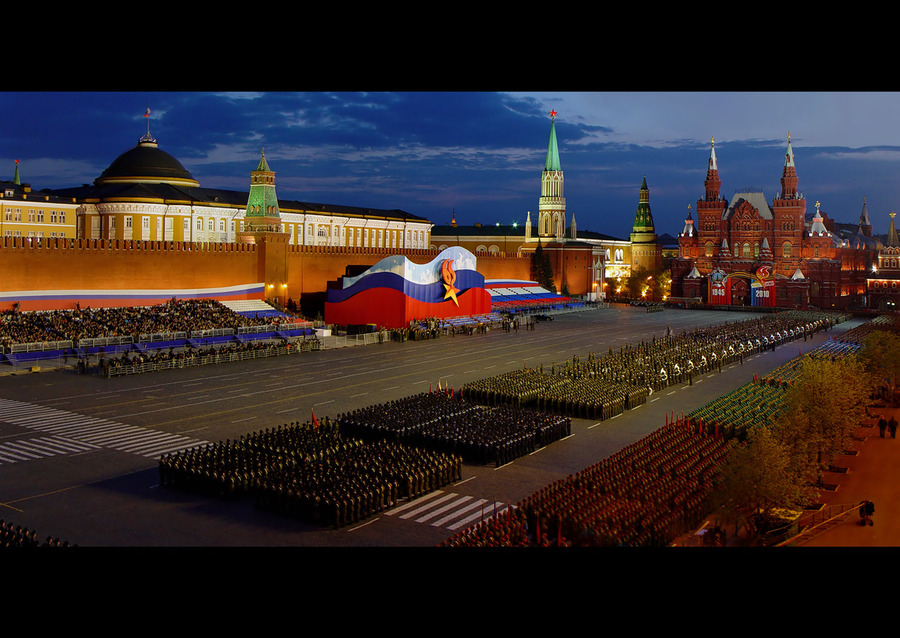 Night rehearsal of the parade