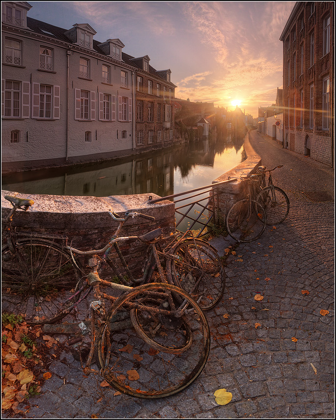 Brugge: rusty sunrise
