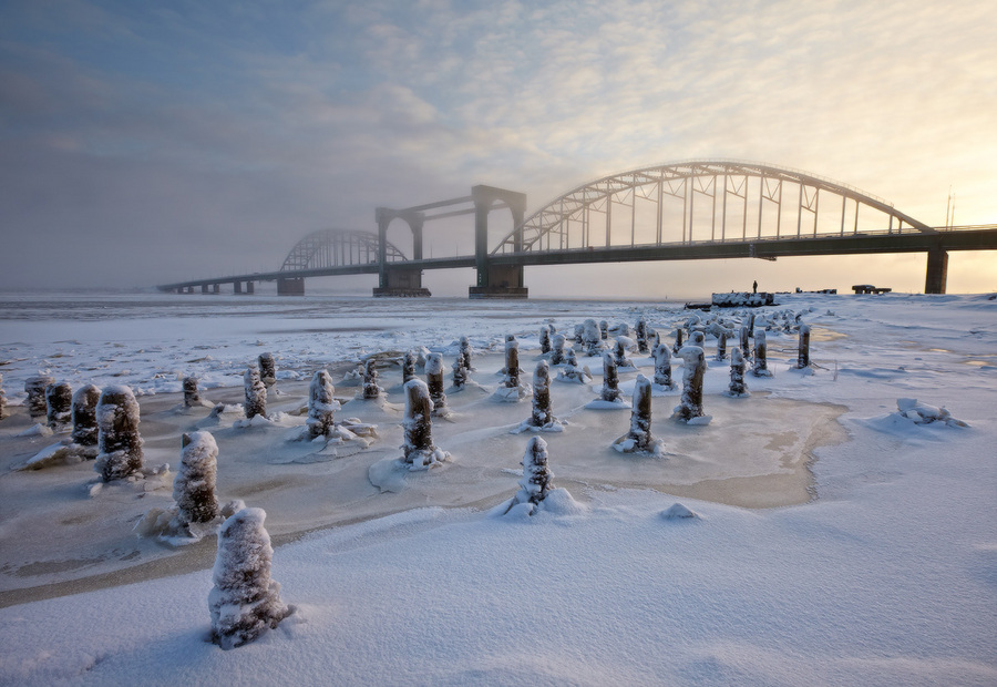 Winter in the Forgotten Harbor