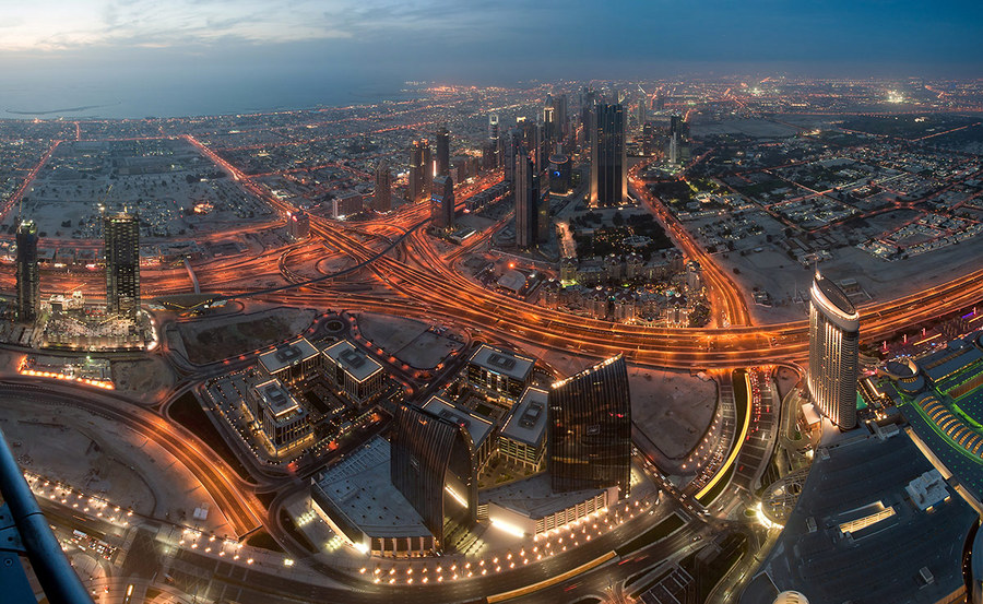 Night streets of Dubai