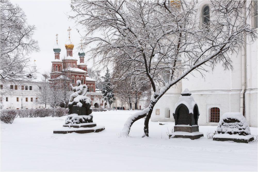 Snow inside the Kremlin walls