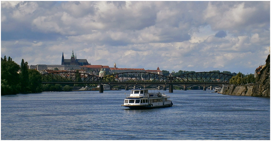 Water bus