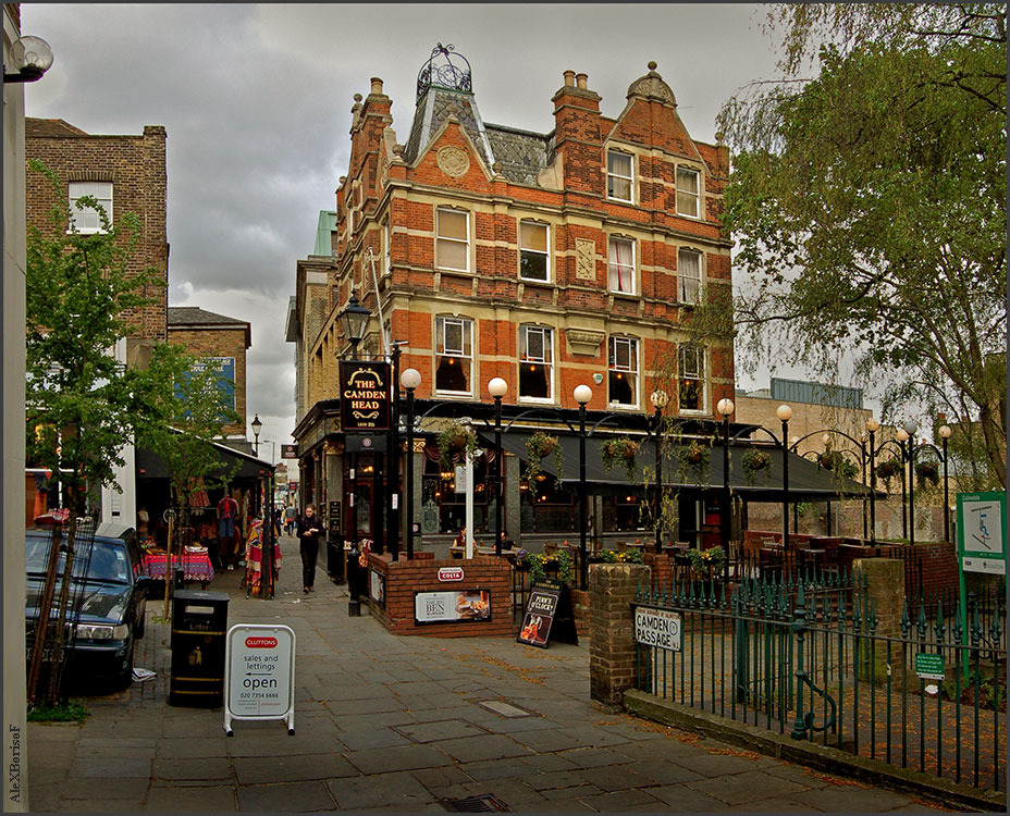 Open-air cafe, London