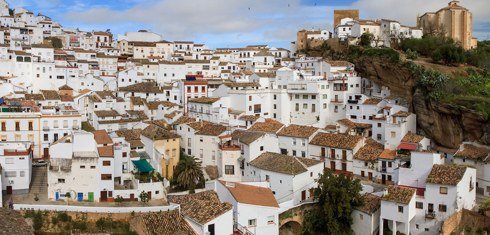 Setenil de las Bodegas, multilayer town