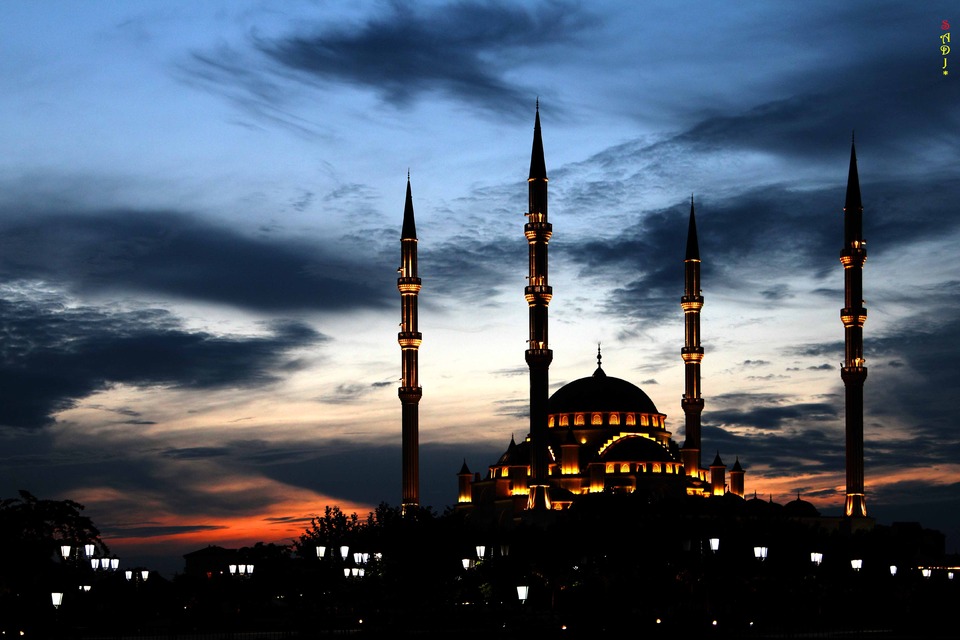 Night mosque